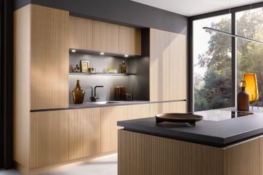 AV_6023GL_Eiche_elegant_Zeile_seitlich
